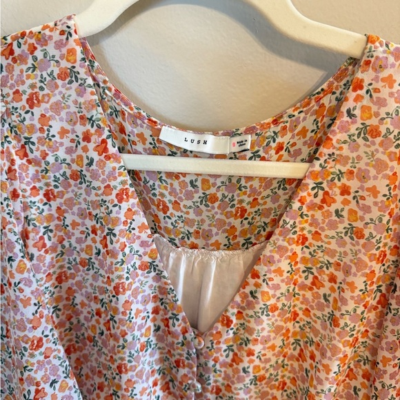 Lush •‎ Cropped Orange Floral Tie Waist with Button Front V Neck Sz Sm Summer - Picture 5 of 10